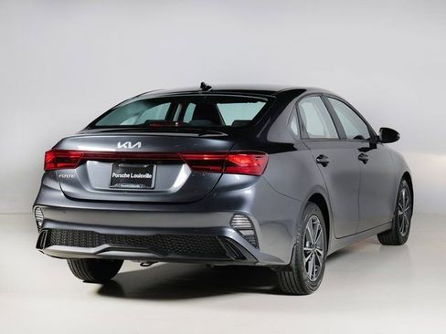 Used 2022 Kia Forte LXS w/ LXS Technology Package FWD image 9