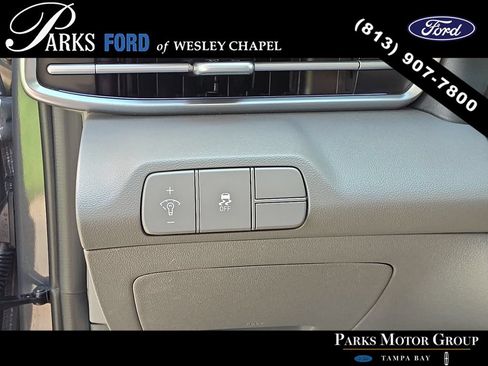 Used 2025 Hyundai Elantra SEL FWD image 25