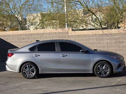 Used 2024 Kia Forte LXS image 10