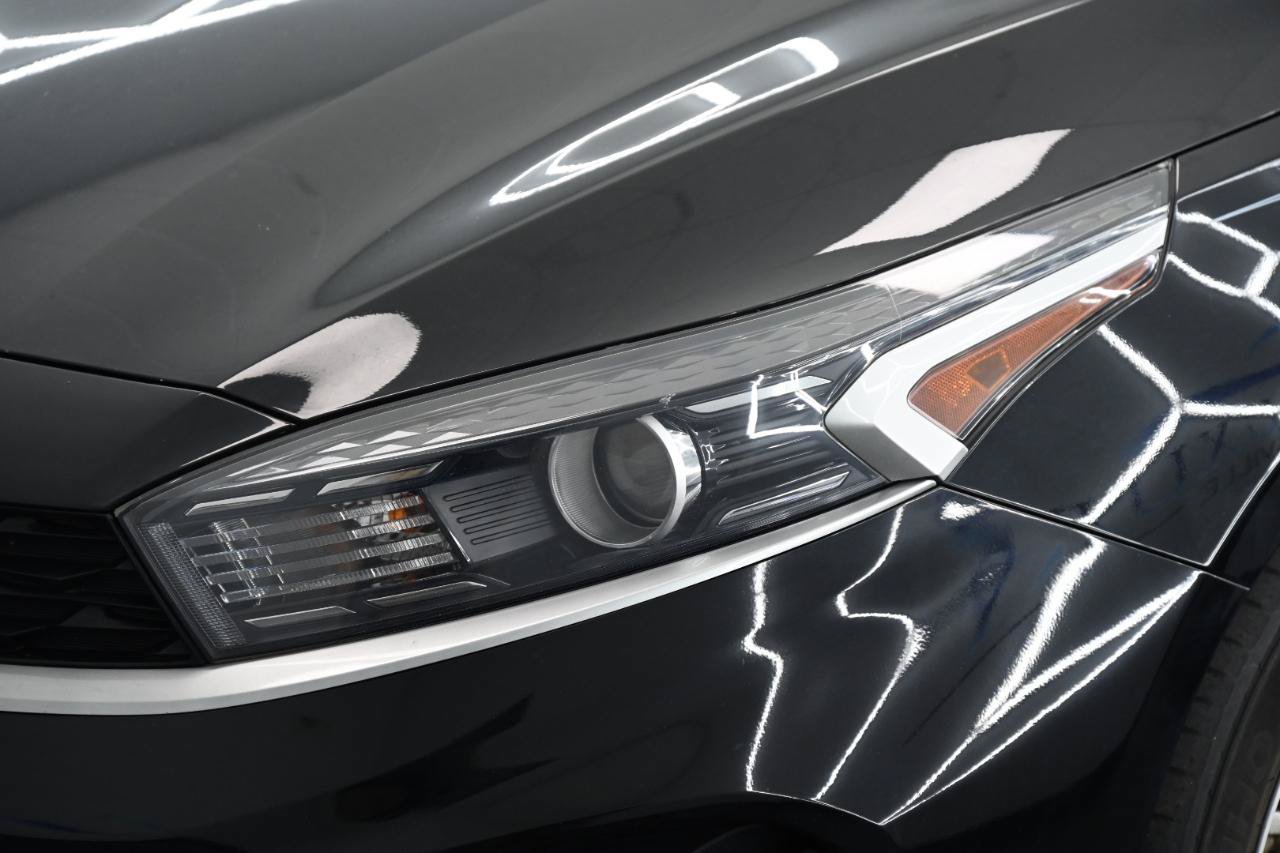 Used 2023 Kia Forte LXS w/ LXS Technology Package FWD image 8