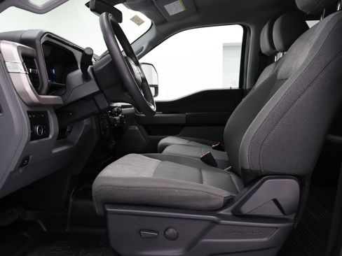 Used 2024 Ford F250 XLT w/ XLT Premium Package AWD/4WD image 8