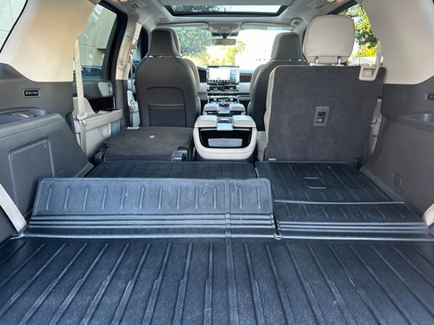 Certified 2024 Lincoln Navigator Reserve image 16