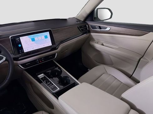 New 2026 Volkswagen Atlas SEL image 25