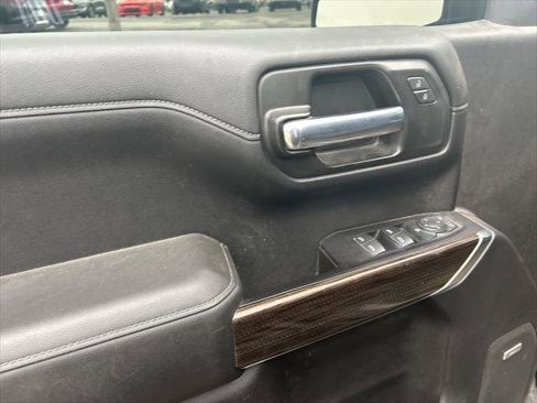 Used 2021 Chevrolet Silverado 1500 LT Trail Boss w/ Convenience Package II image 12