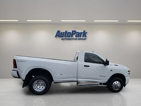Used 2025 RAM 3500 Big Horn AWD/4WD image 9