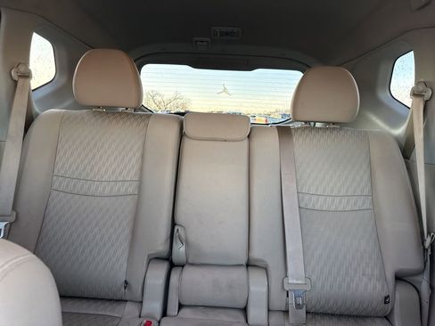 Used 2018 Nissan Rogue SV image 26