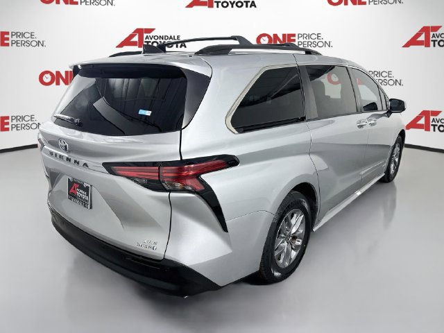 Certified 2021 Toyota Sienna XLE FWD image 8