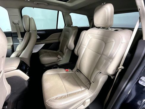 Used 2021 Lincoln Aviator Reserve w/ Equipment Group 201A RWD image 26