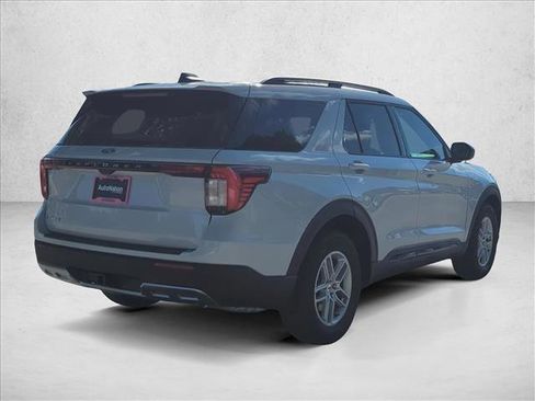 New 2026 Ford Explorer Active w/ Active Comfort Package image 2