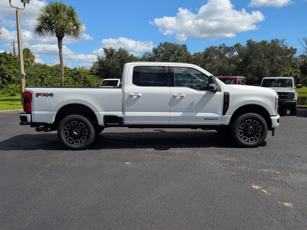 New 2027 Ford F250 Platinum w/ FX4 Off-Road Package AWD/4WD image 2