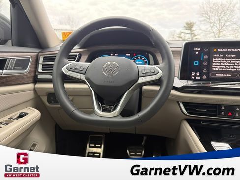 Certified 2025 Volkswagen Atlas SEL Premium R-Line image 12