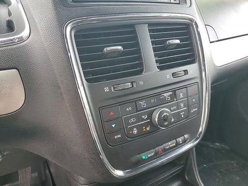 Used 2019 Dodge Grand Caravan GT image 23