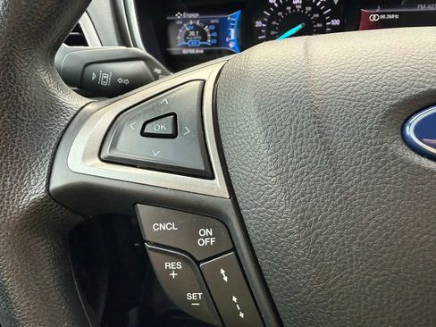 Used 2020 Ford Fusion SE image 27