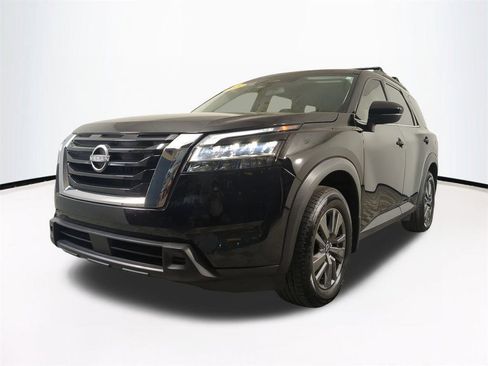 Used 2022 Nissan Pathfinder SV image 9
