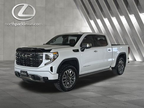 Used 2025 GMC Sierra 1500 Denali Ultimate AWD/4WD image 3