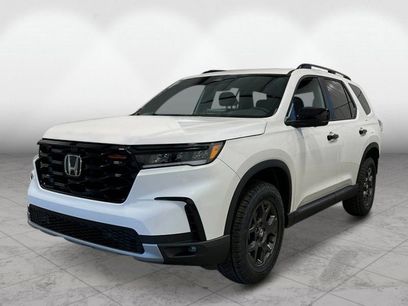 New 2025 Honda Pilot TrailSport
