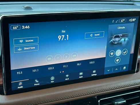 Used 2023 Lincoln Nautilus Reserve w/ Luxury Package image 17