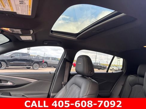 Used 2026 Buick Envista Avenir FWD image 9