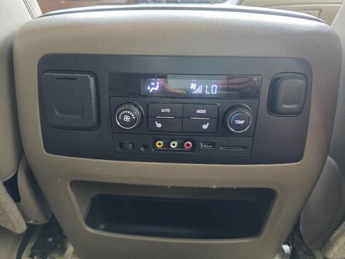 Used 2015 Chevrolet Tahoe LTZ image 31