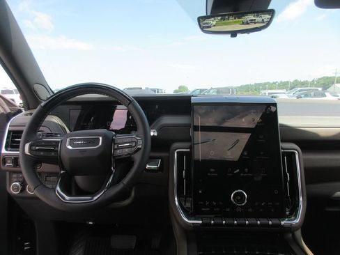 New 2026 GMC Yukon Denali Ultimate AWD/4WD image 16
