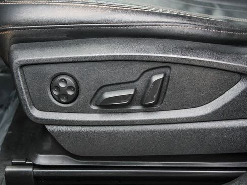 Used 2023 Audi Q5 2.0T Premium w/ Convenience Package image 21