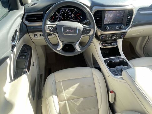 Used 2021 GMC Acadia Denali w/ Denali Technology Package FWD image 6