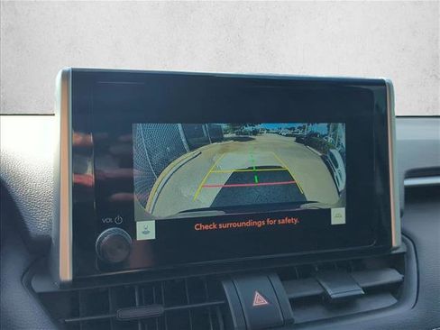 Used 2025 Toyota RAV4 XLE w/ Convenience Package FWD image 19