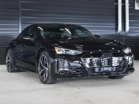 Used 2023 Audi RS e-tron GT w/ Carbon Performance Package image 8