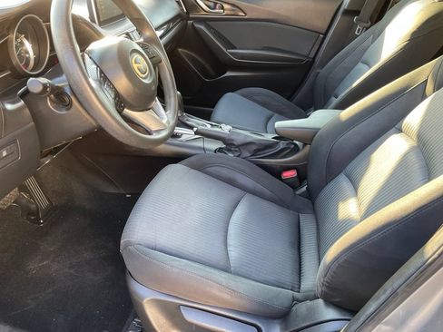 Used 2016 MAZDA MAZDA3 i Sport w/ Preferred Equipment Package FWD image 9