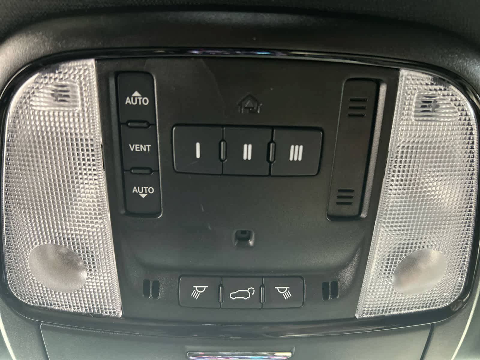 Used 2024 Dodge Durango GT AWD/4WD image 6