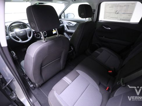 New 2025 Chevrolet Blazer LT image 9