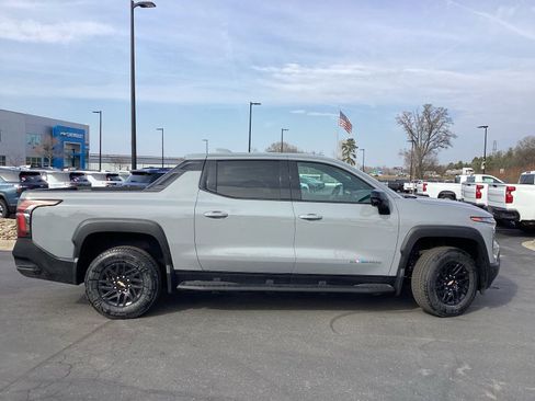 New 2026 Chevrolet Silverado EV LT image 5