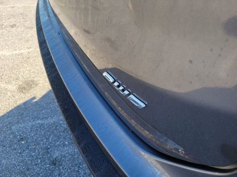 Used 2024 Ford Edge SEL image 8