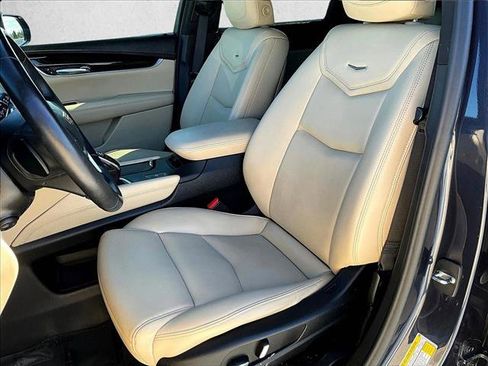 Used 2018 Cadillac XT5 FWD image 27