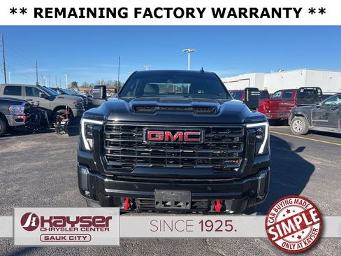 Used 2024 GMC Sierra 2500 AT4 image 3