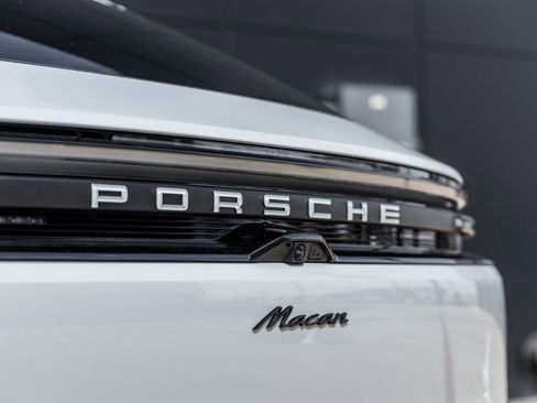 New 2026 Porsche Macan Electric RWD image 14