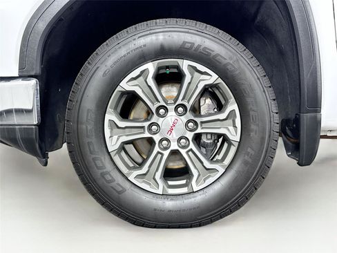 Used 2025 GMC Sierra 1500 SLT AWD/4WD image 40