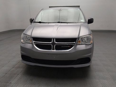 Used 2019 Dodge Grand Caravan SE w/ UConnect Hands-Free Group FWD image 15