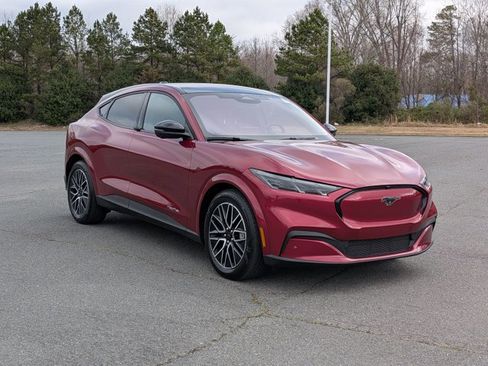 Certified 2025 Ford Mustang Mach-E Premium AWD/4WD image 2