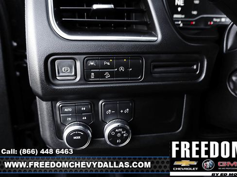 Used 2024 GMC Yukon XL AT4 image 24