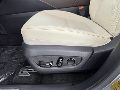 Used 2024 Lexus RX 350 Premium w/ Accessory Package (Z1) FWD image 4