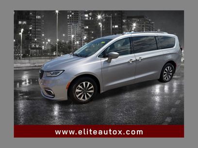 Used 2021 Chrysler Pacifica Touring-L