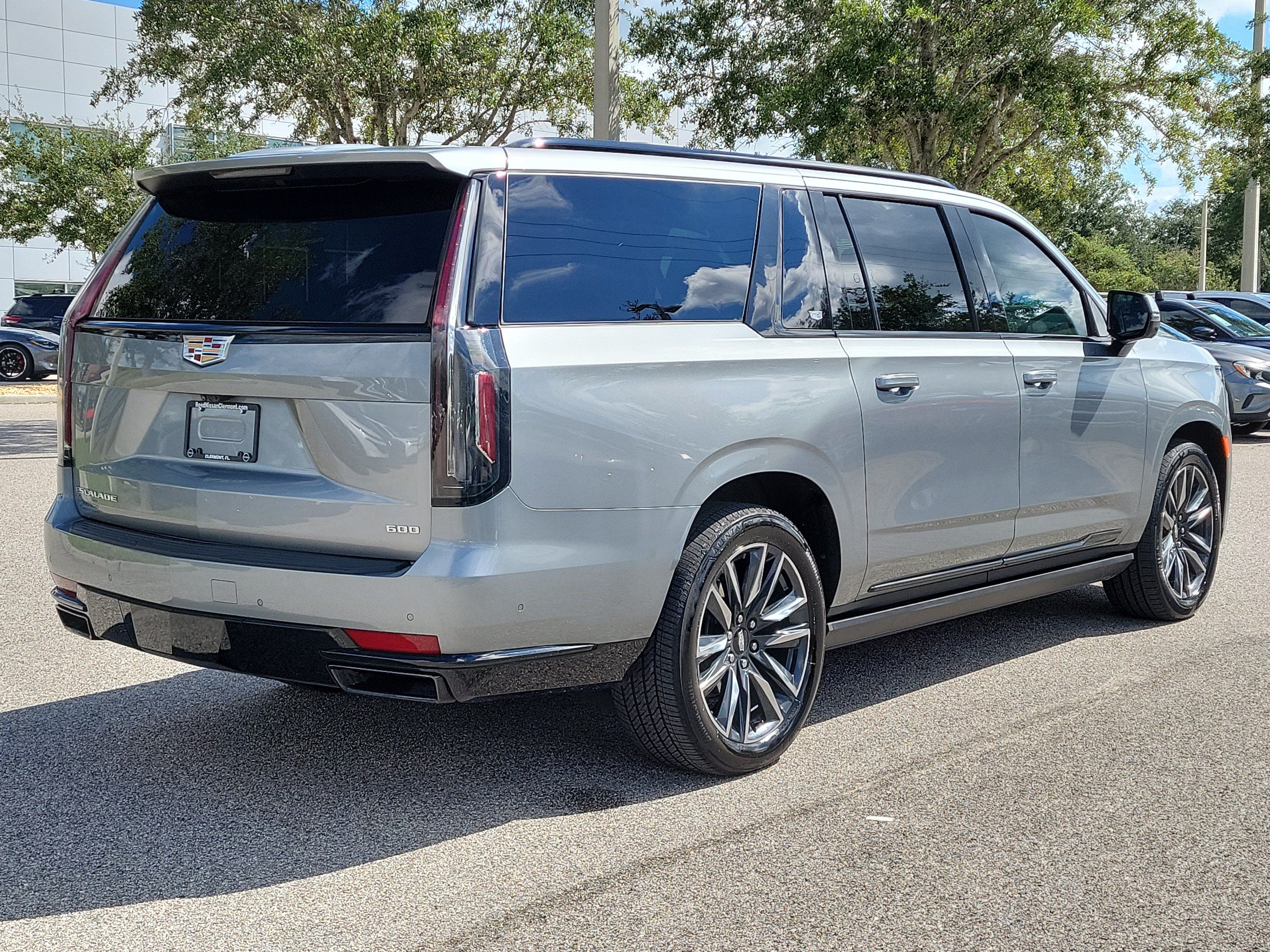 Used 2024 Cadillac Escalade ESV Sport w/ Touring Package AWD/4WD image 5