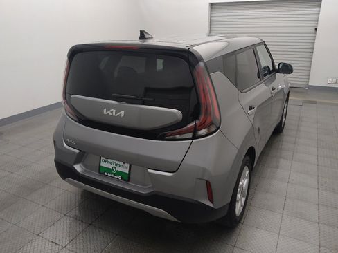 Used 2024 Kia Soul LX w/ Option Group 015 FWD image 7