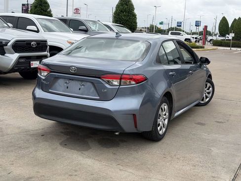 Used 2025 Toyota Corolla LE FWD image 5