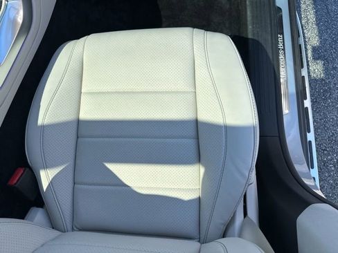 Used 2022 Mercedes-Benz GLS 450 4MATIC image 40