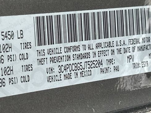 Used 2018 Dodge Journey SXT w/ Connectivity Group FWD image 36