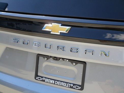 New 2025 Chevrolet Suburban Premier w/ Sun And Tow Package image 9