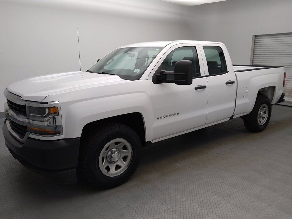 Used 2017 Chevrolet Silverado 1500 W/T w/ Trailering Package RWD image 2