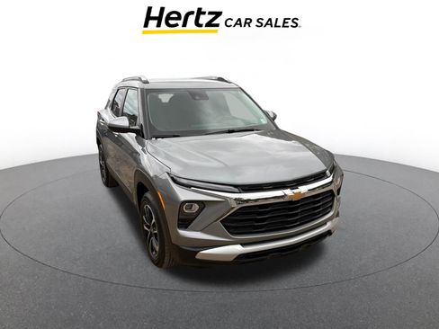 Used 2025 Chevrolet TrailBlazer LT image 1